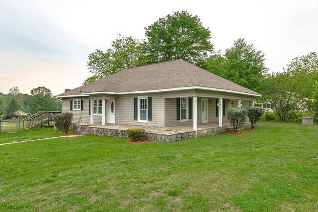 Building Photo - 2561 E Maiden Rd