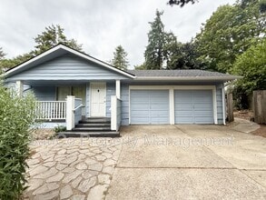 Building Photo - 4751 SW 53rd Ave