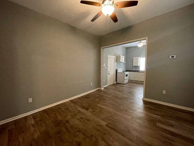 Foto del edificio - 601 S. Cherry Street