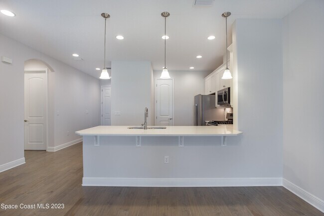 Foto del edificio - 8504 Loren Cove Dr