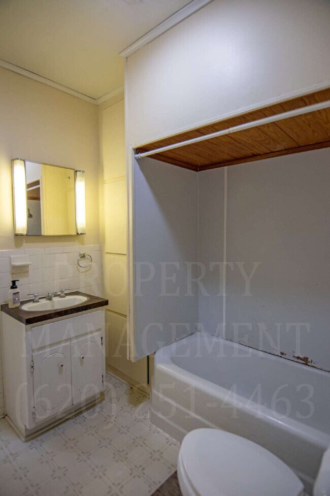 Foto del edificio - Weekly Rental all bills paid $200 per person