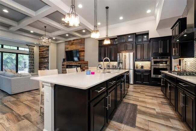 Building Photo - 8376 Via Vittoria Way