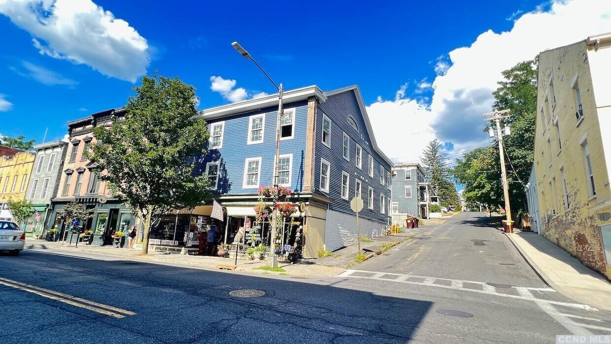 406 Main St, Catskill, NY 12414 Room for Rent in Catskill, NY