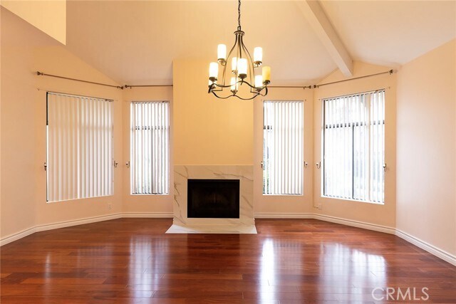 Foto del edificio - 4466 Emerald St