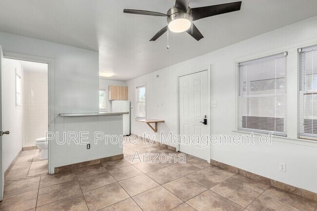 Photo - 912 E Montebello Ave Townhome