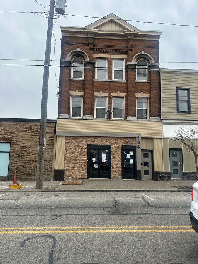 Building Photo - 104 Brownsville Rd