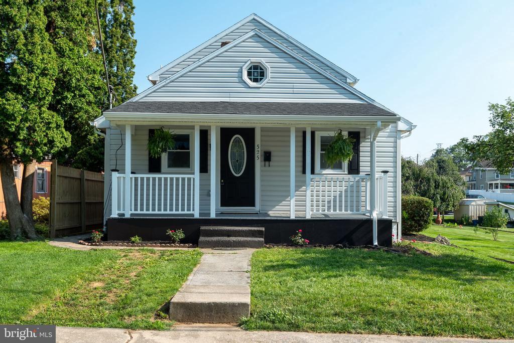 Primary Photo - 525 W 2nd St