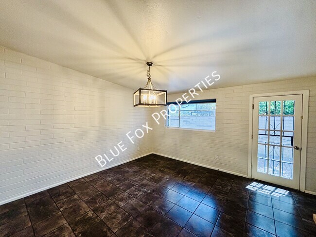 Foto del edificio - 4355 E Glenn St