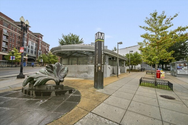 Building Photo - 4416 15th St NW