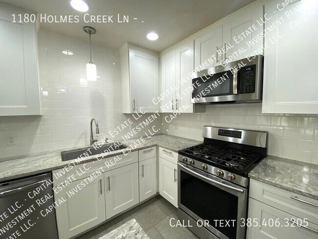 Foto del edificio - 1180 Holmes Creek Ln