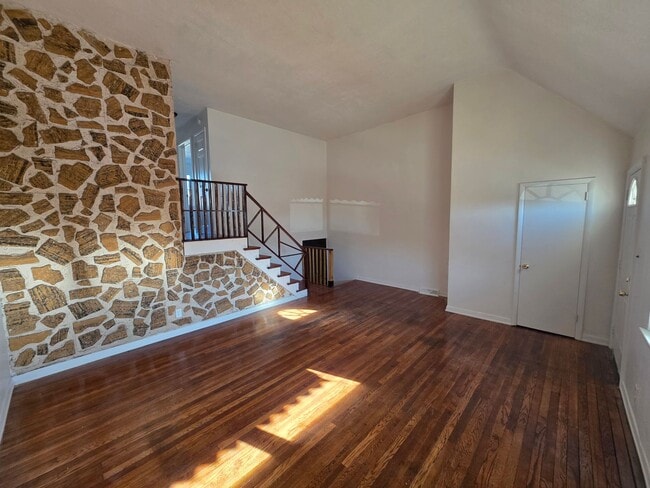 Photo - 1321 E 23rd St Townhome