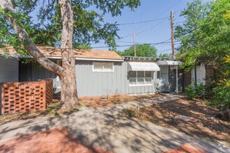 Building Photo - 2820 25th St