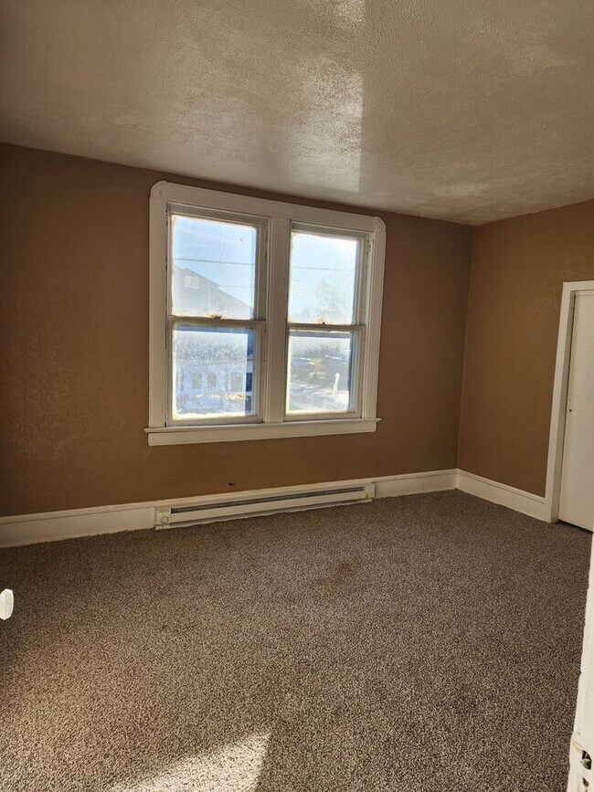 Foto del edificio - BIG 4 bedroom home