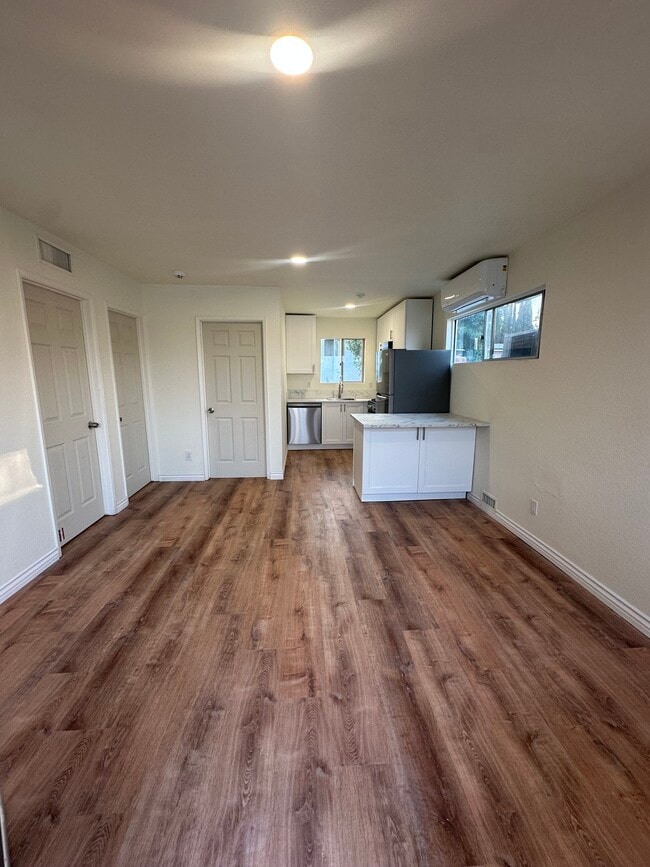 Foto del edificio - 1342 Mimosa Ct