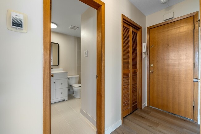 Building Photo - 2151 Hamilton St