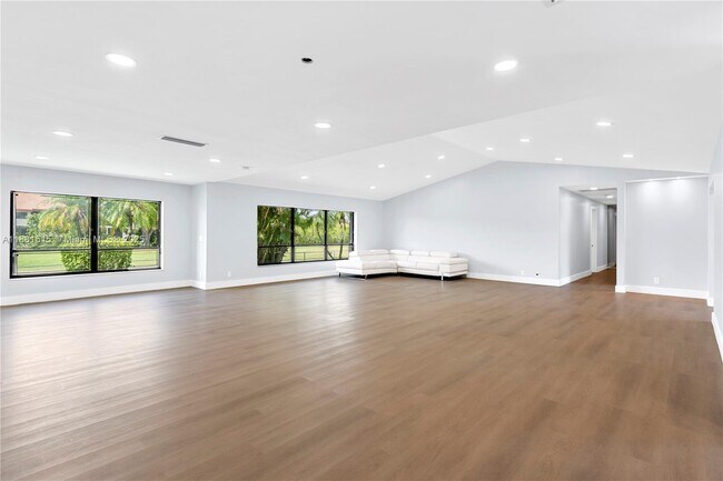 Building Photo - 3650 N 36th Ave