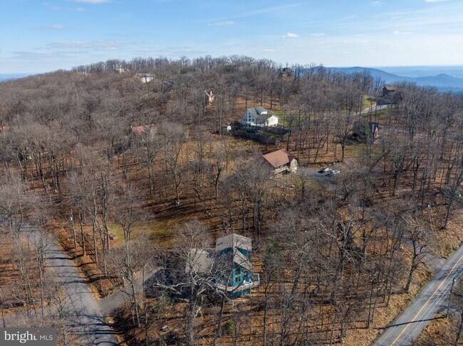 Building Photo - 16 Chestnut Trail Rd