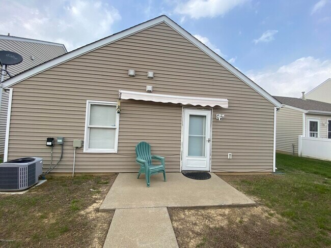 Building Photo - 7036 Shanty Creek Dr