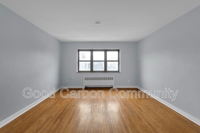 Building Photo - 277 Linwood Ave