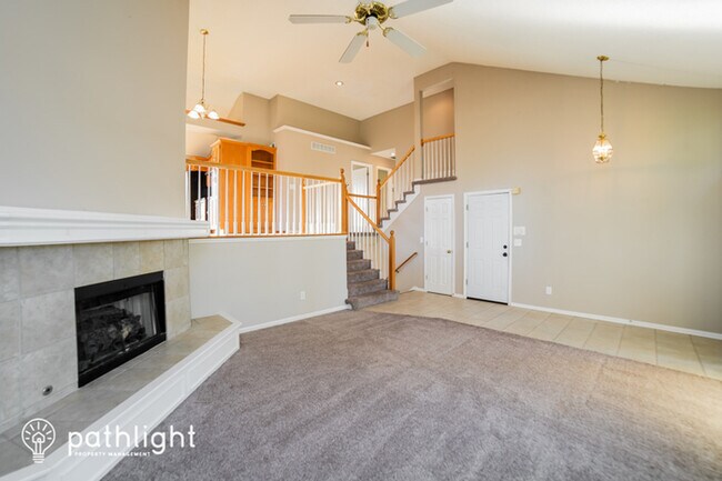 Building Photo - 705 Old Paint Rd, Raymore, MO, 64083