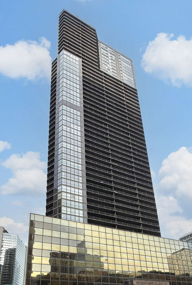 Foto del edificio - 10 E Ontario St