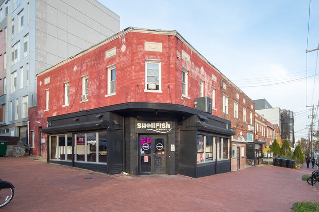 Building Photo - 505 Kennedy St NW
