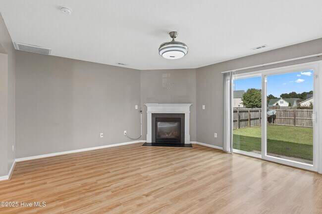 Foto del edificio - 316 Providence Dr