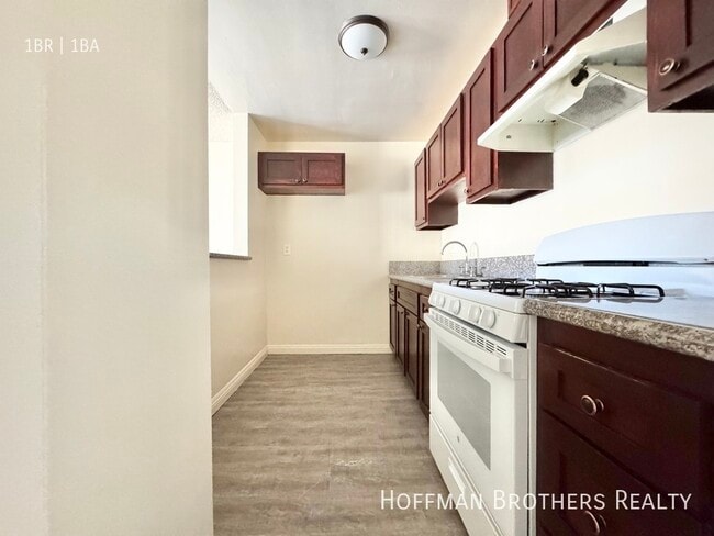 Foto del edificio - 20339 Saticoy St