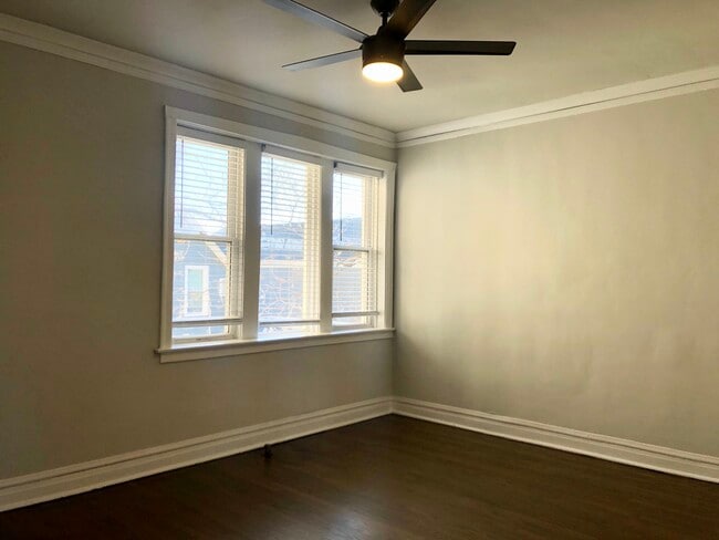 Foto del edificio - 3040 N Spaulding Ave