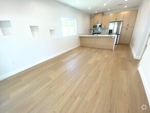Building Photo - 4641 W 130th St
