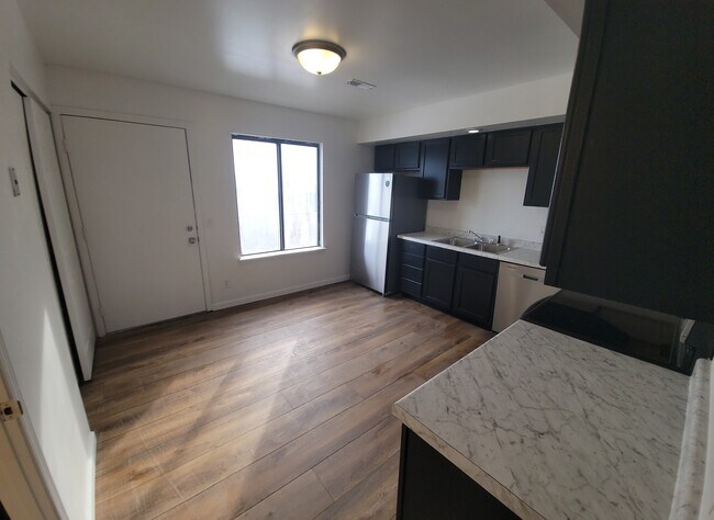 Foto del edificio - 1901 Nancy Ct