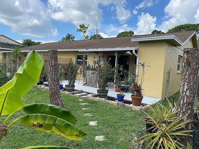 Foto del edificio - 19181 Tangerine Rd