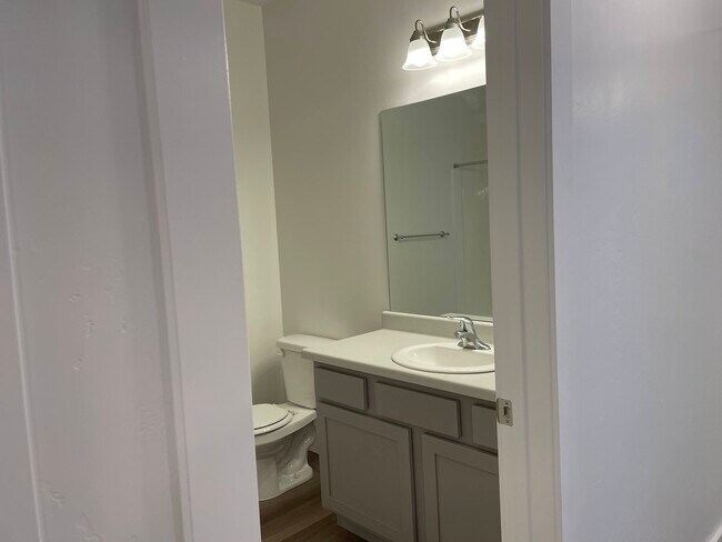 Foto del edificio - 435 N Vineyard Rd