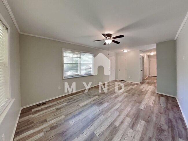 Foto del edificio - 2721 Emerald Ave