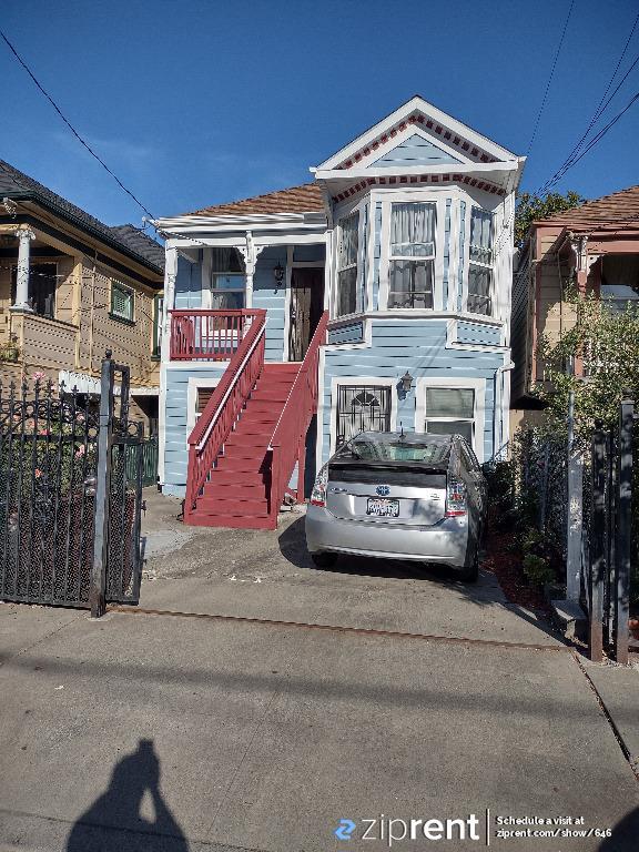 Primary Photo - 1324 Campbell St