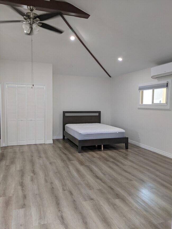 Building Photo - 24209 Stanhurst Ave