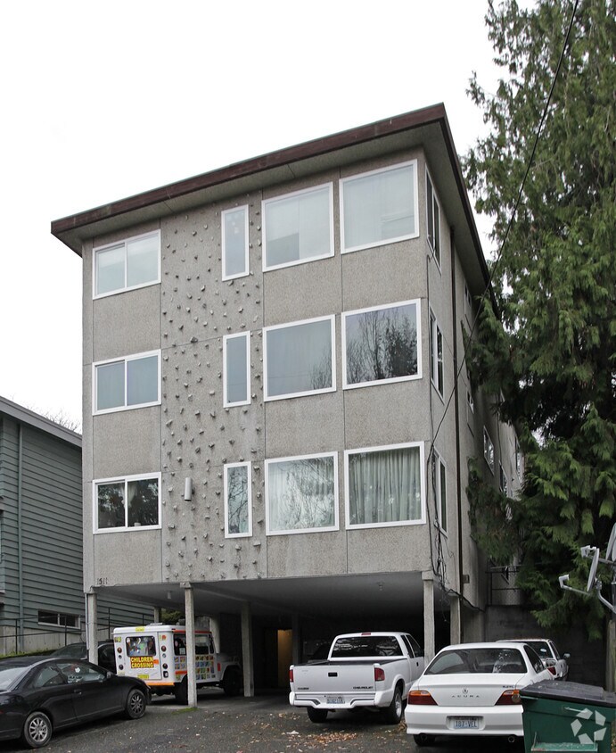 Building Photo - 1511 15th Ave S
