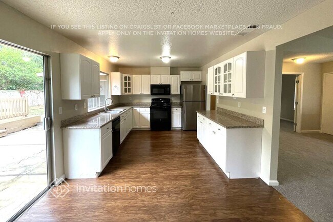 Foto del edificio - 341 Amber Ave