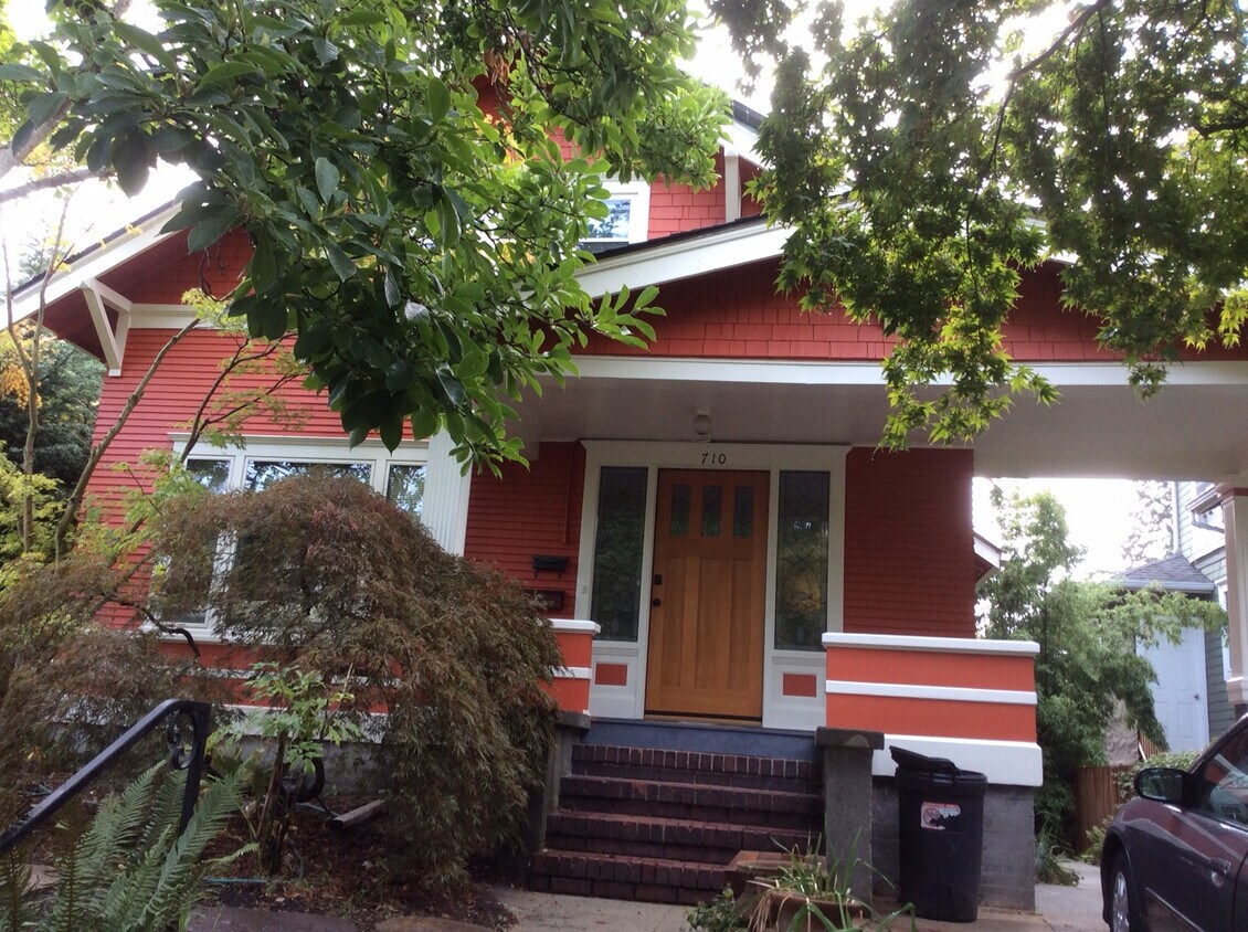 Primary Photo - 1429 5th Ave