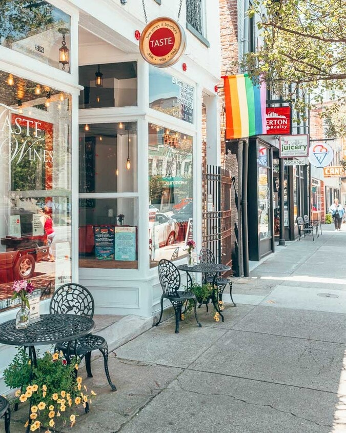 Building Photo - 2722 Riedling Dr