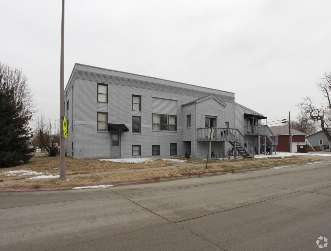 Building Photo - 14120 Heywood St