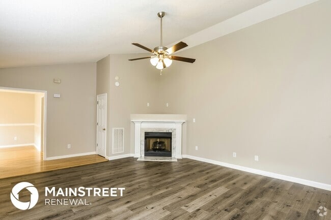 Building Photo - 151 Saleen Dr
