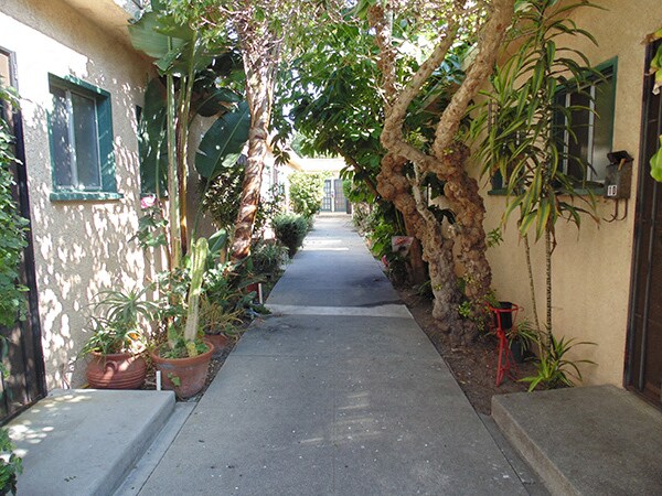 Foto del edificio - 4016 S. Pacific Ave.