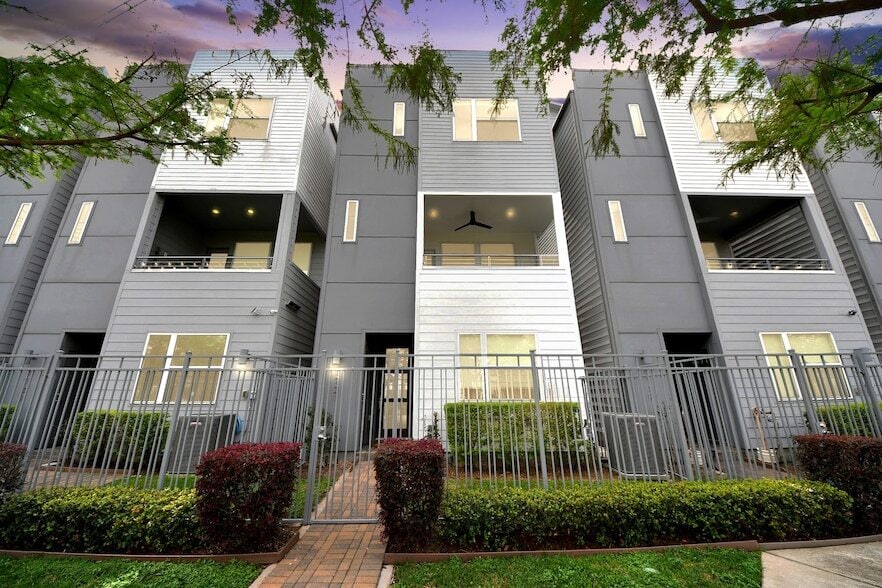 Photo - 1721 Eado Point Lane Unit