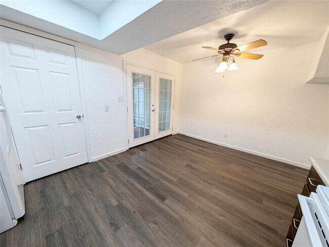 Foto del edificio - 3827 N Harvard Ave