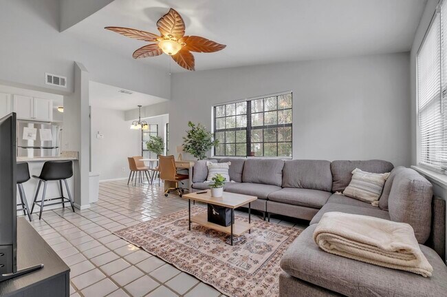Foto del edificio - 1816 Jackson Bluff Rd