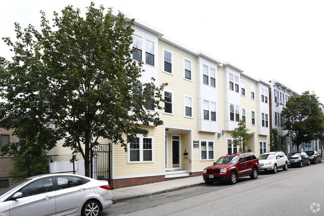 Building Photo - Copley Townhomes