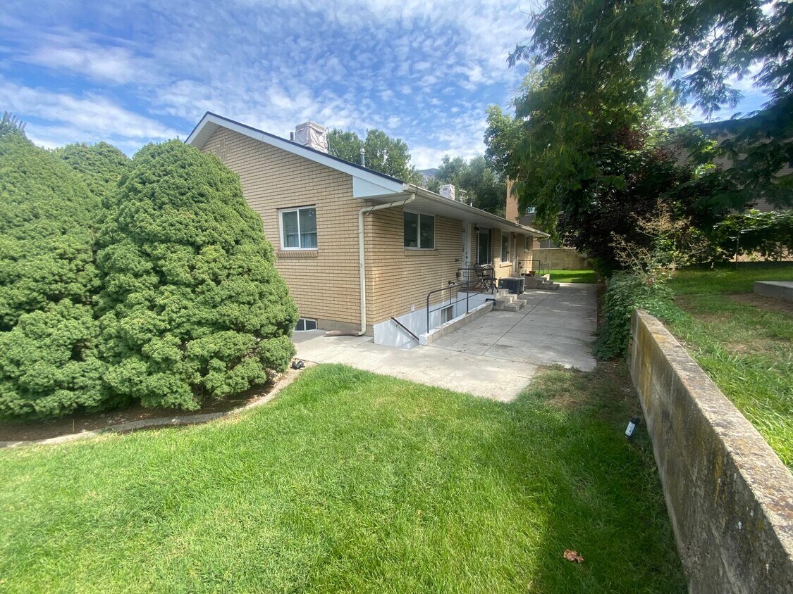 3744 Brinker Ave Unit B, Ogden, UT 84403 Room for Rent in Ogden, UT