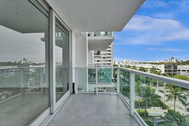 Photo - 1000 West Ave Townhome