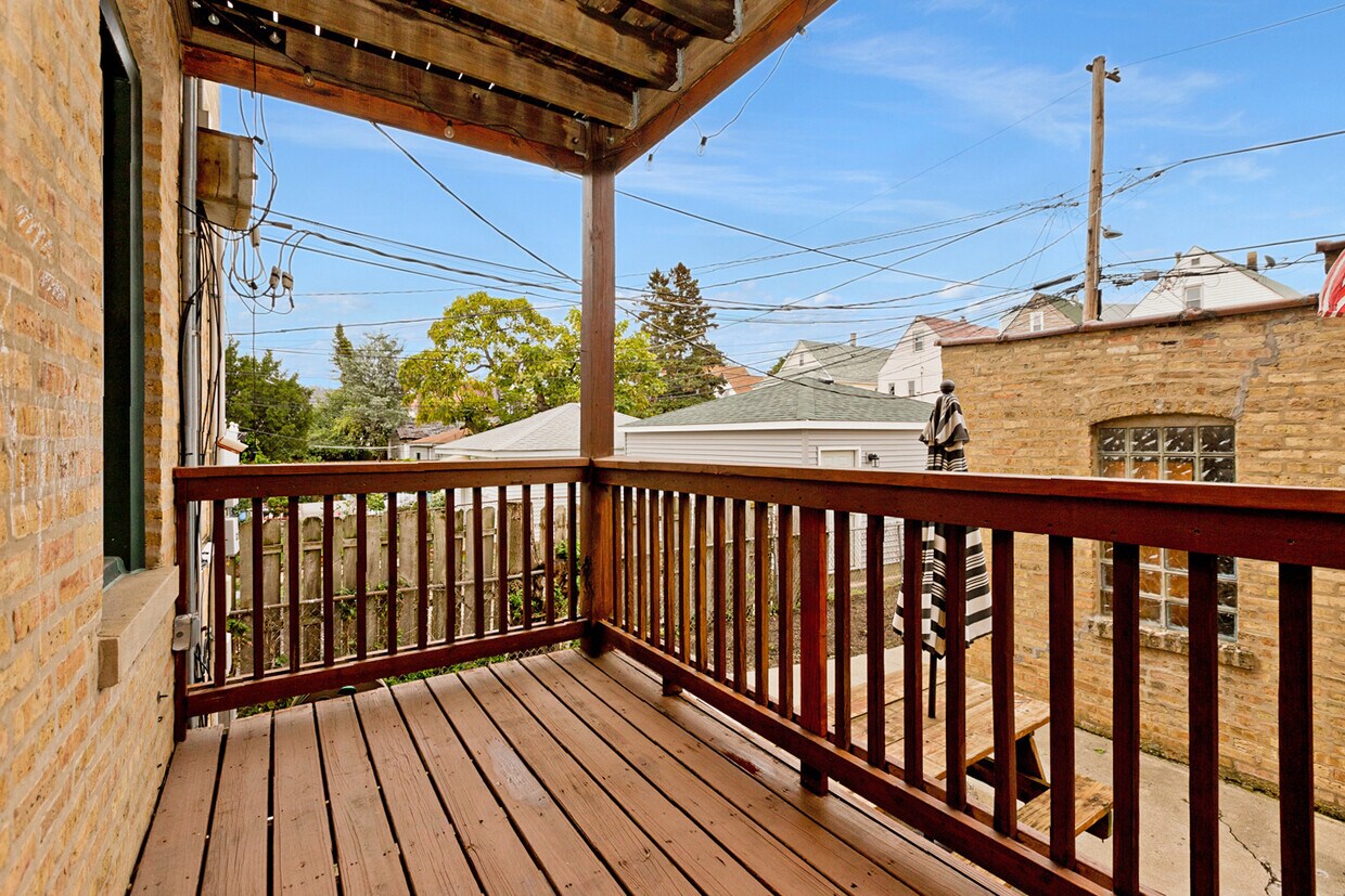 Primary Photo - 2937 N Dawson Ave
